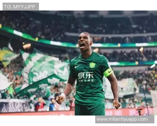 21371名球迷齐聚工体见证国安与大埔精彩对决热情高涨气氛火爆